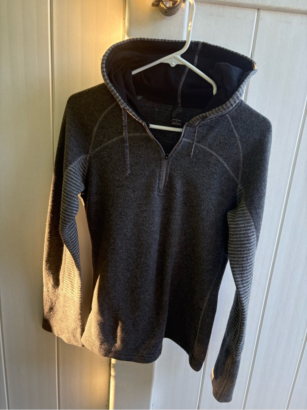 Prana Men's Charcoal Gray Half-Zip Hoodie Sweater